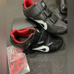 PELOTON WOMEN’s cycling shoes Size 9/ 40 EUC
